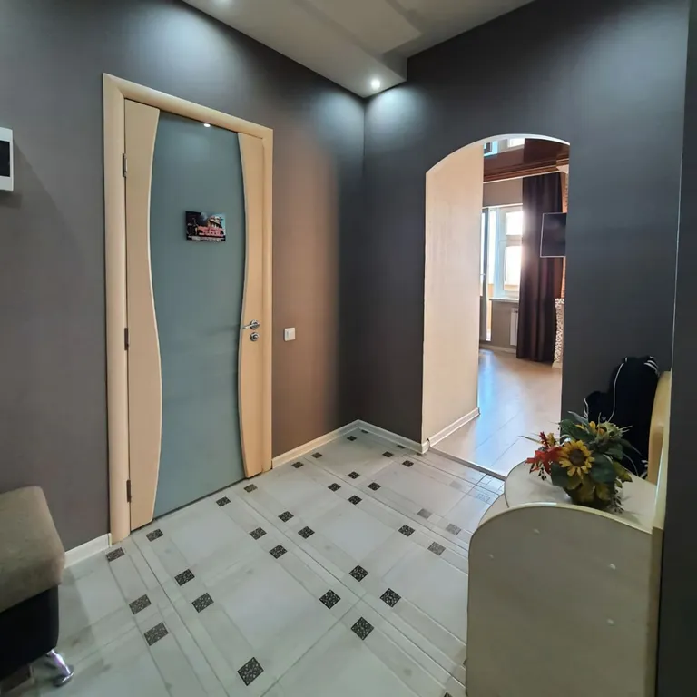 Квартира-студия с дизайнерским ремонтом в лучшем районе города