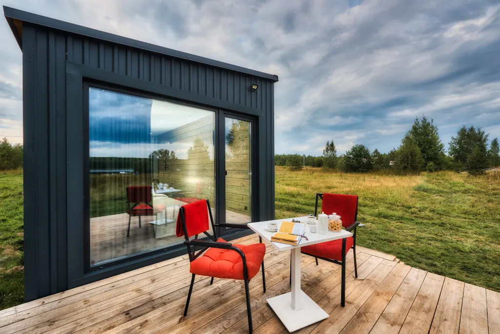 Мини-дом с горячей купелью Горе-Море