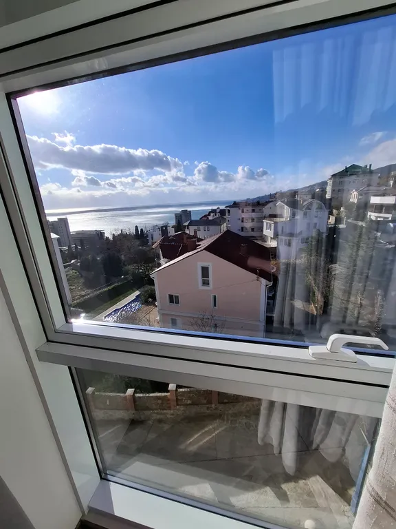 Апартаменты с видом на море и гору Ай петри