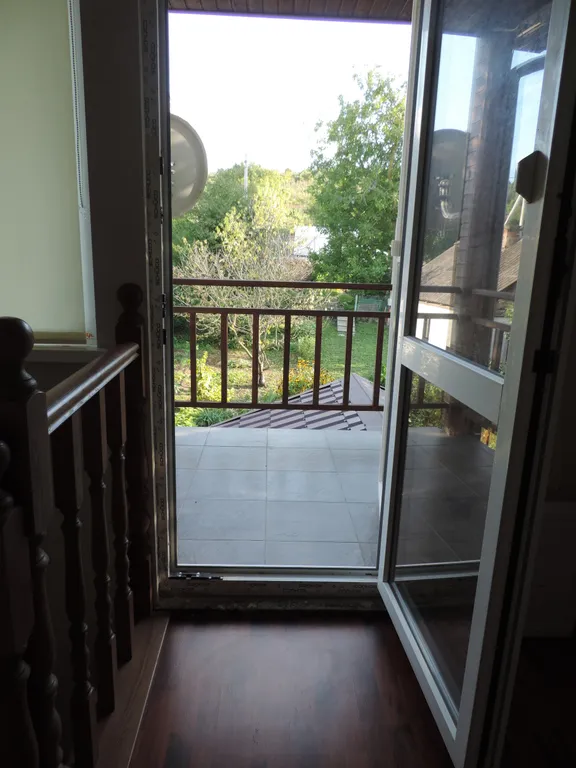 Дом возле Кипарисового озера