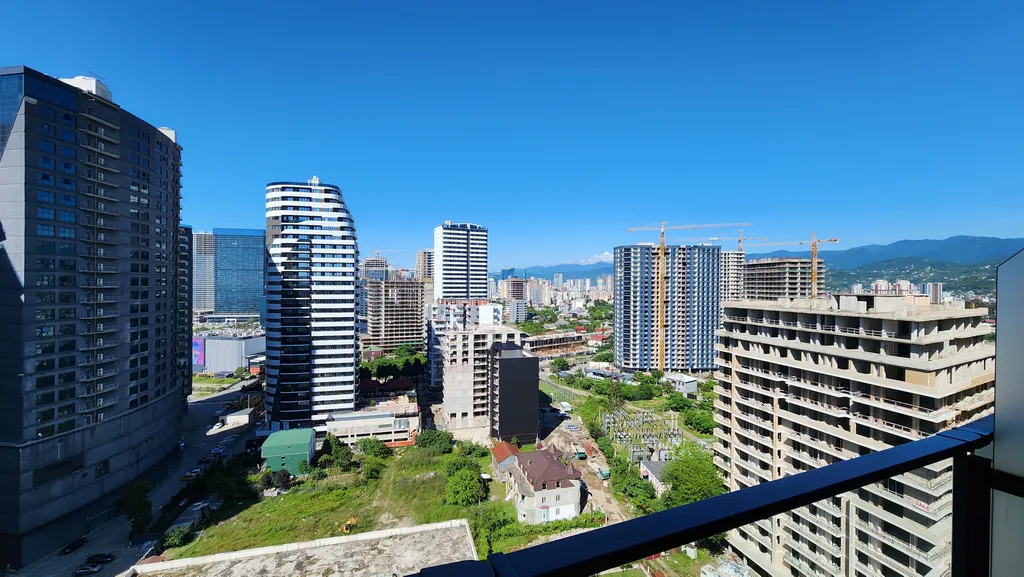 Апартамент с бассейном на берегу моря