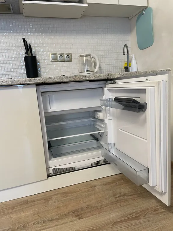 Квартира Квартира Уютная студия для командировочных и пар с детьми — Шушары