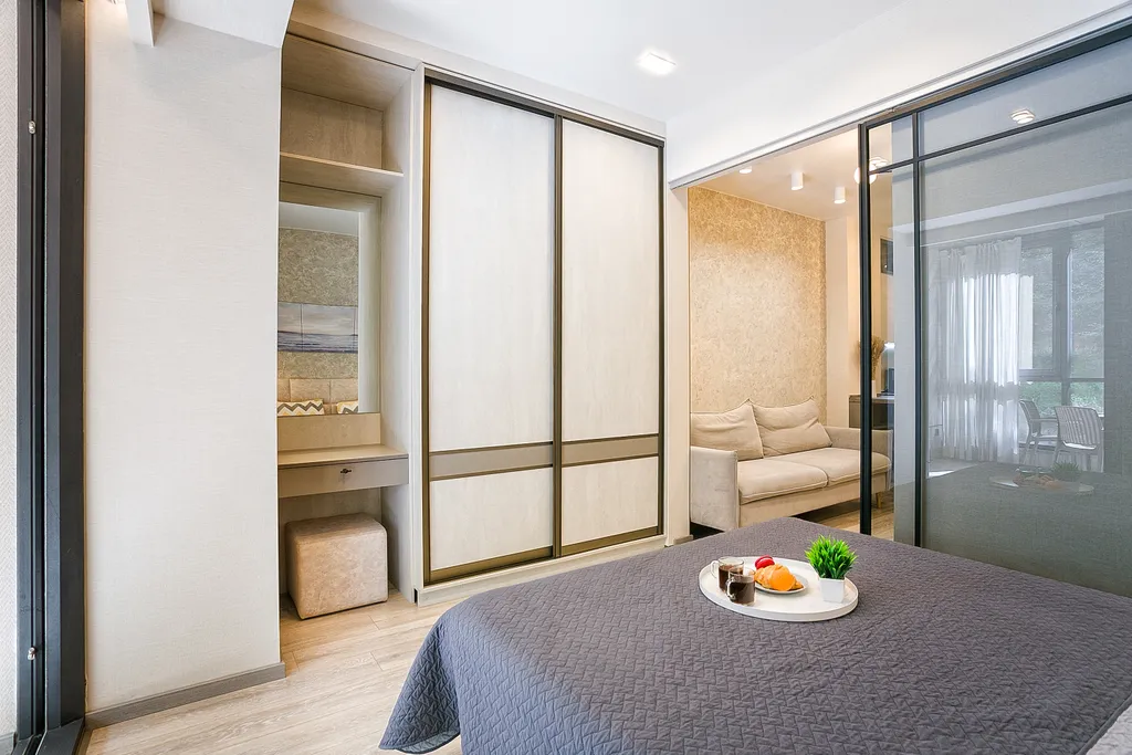 Современная квартира с террасой в приморском парке