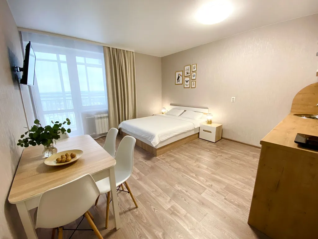 Студия с видом на Каму