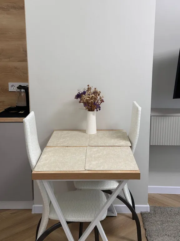 Уютная квартира студия с хорошим расположением недалеко от центра