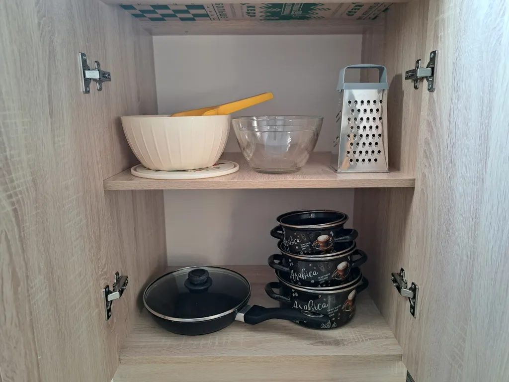 Светлая однушка с кроватью и смарт ТВ