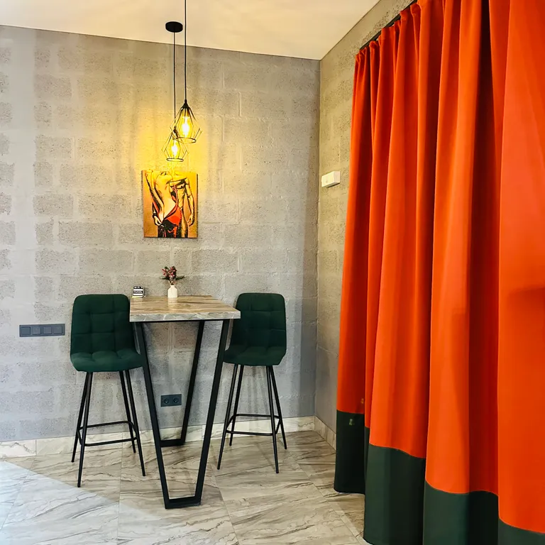 Новый стильный уютный коттедж вблизи от города