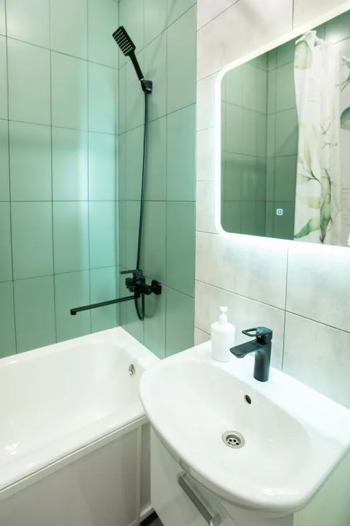 Яркая квартира-студия со свежим ремонтом