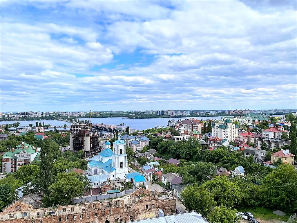 МЕГАПОЛИС ул. Большая Манежная, д. 13-В-75. Стильная 1-ком евростудия.