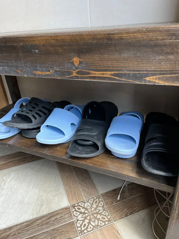 Уютный деревянный дом с видом на горы