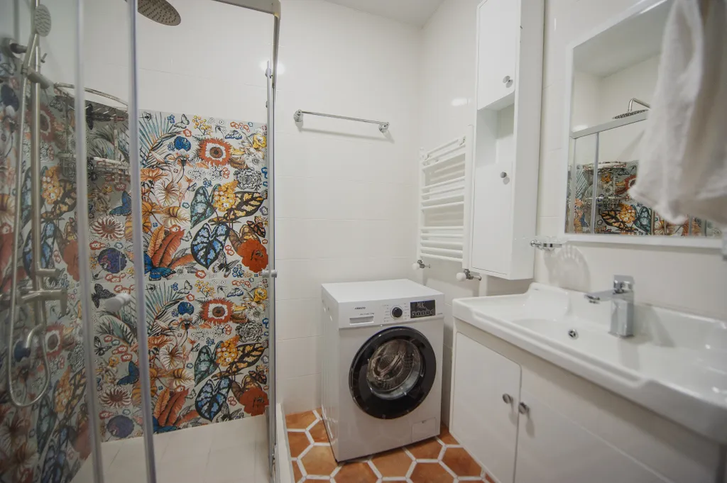 Студия рядом с морем с тропиками и джакузи на балконе