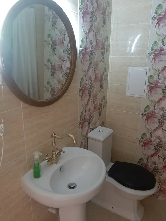 Современная уютная квартира в Сочи  с балконом.С красивыми видом .