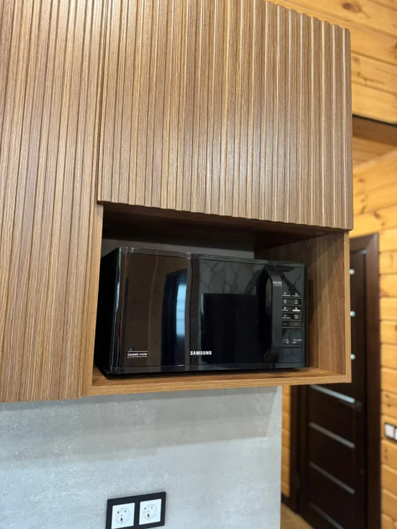 Дом с баней у гор