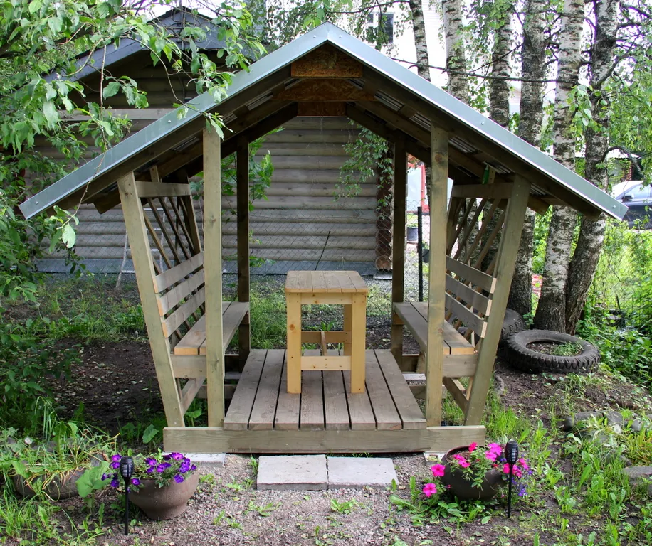 Дом "Карельская береза" недалеко от центра города.