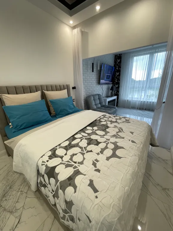 Уютная квартира с видом на озеро и сосновый лес