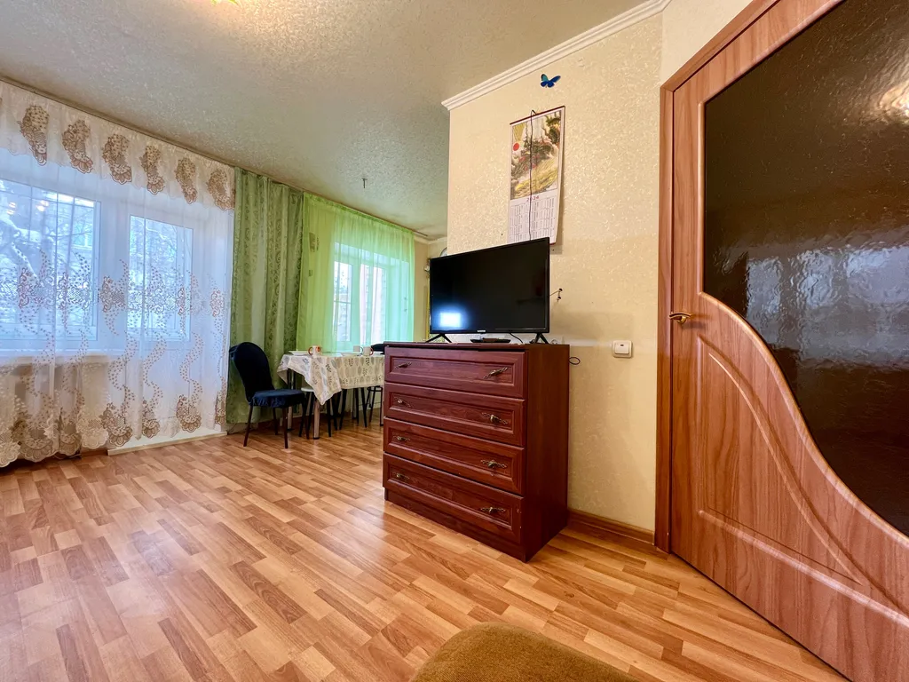 2-комнатная квартира в центре не берем оплату за уборку