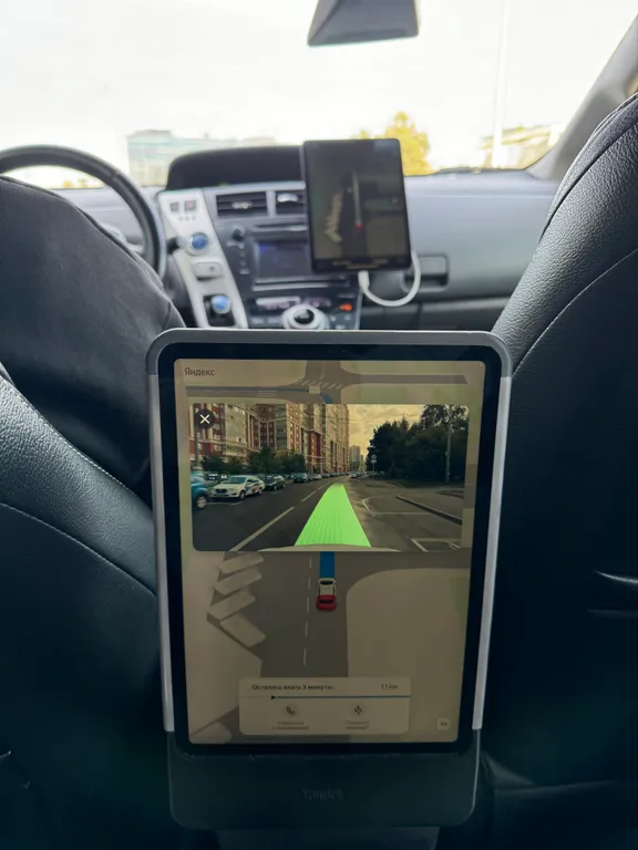 Уютная квартира с панорамными окнами в центре Иннополиса