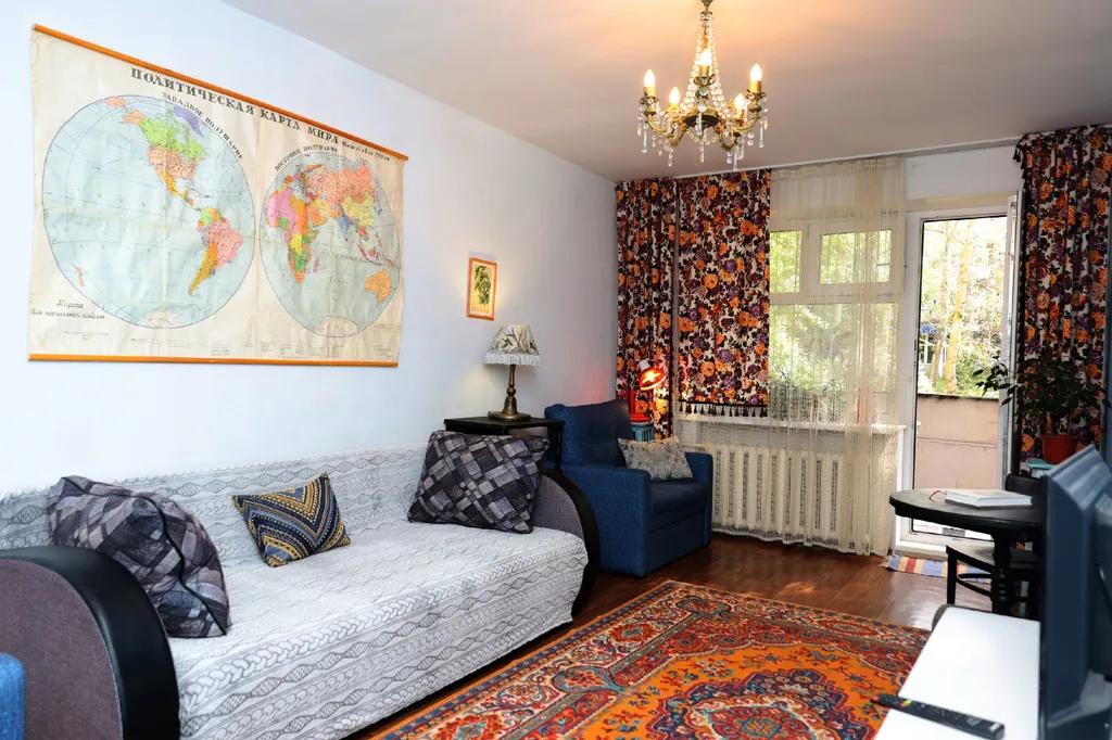 Квартира в центре Машгородка с большой открытой лоджией — аренда посуточно в Миасс