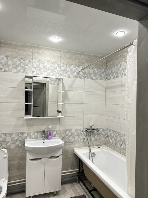 Уютная чистая квартира в новостройке рядом с центральным рынком