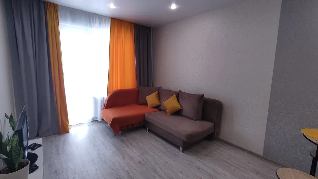 Евродвушка у аэропорта и ТРЦ Арена