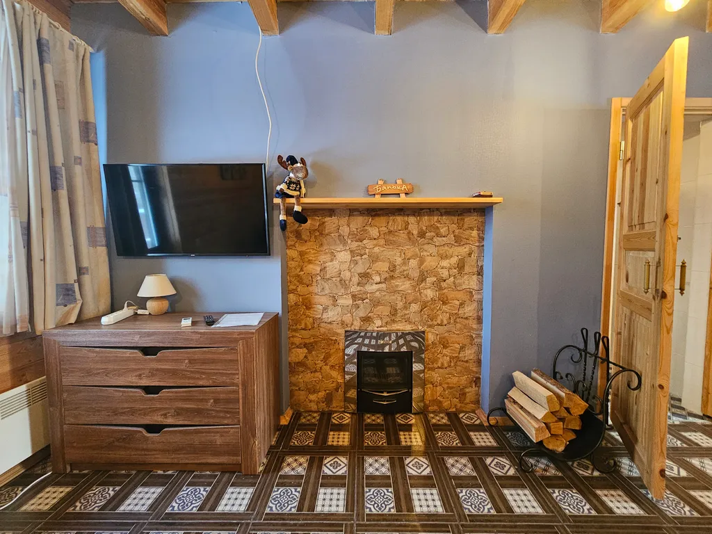 Коттедж Дом с камином, баней-сауной на дровах и купелью — Светлое