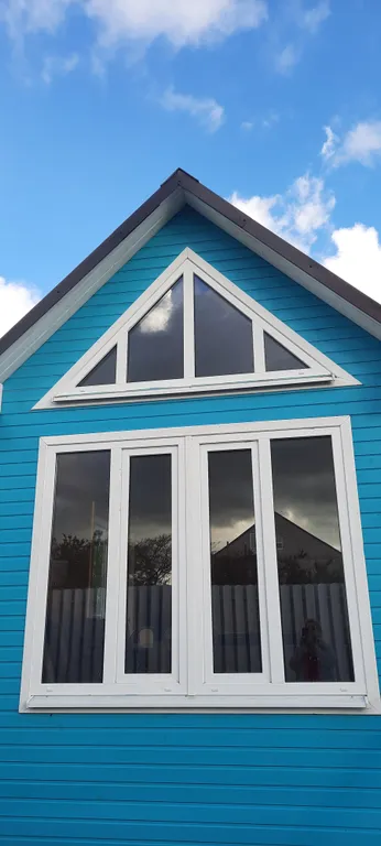 Коттедж Дом со своим отдельным двором — Кучугуры