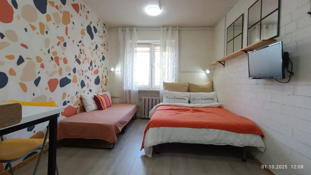 Уютное местечко над пиццерией