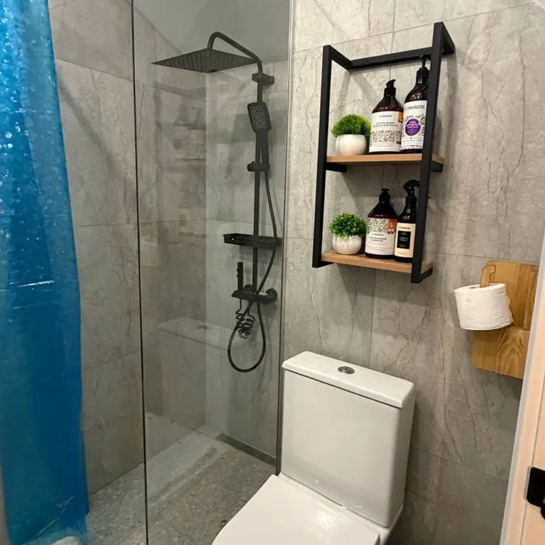 Дом для двоих в сосновом лесу