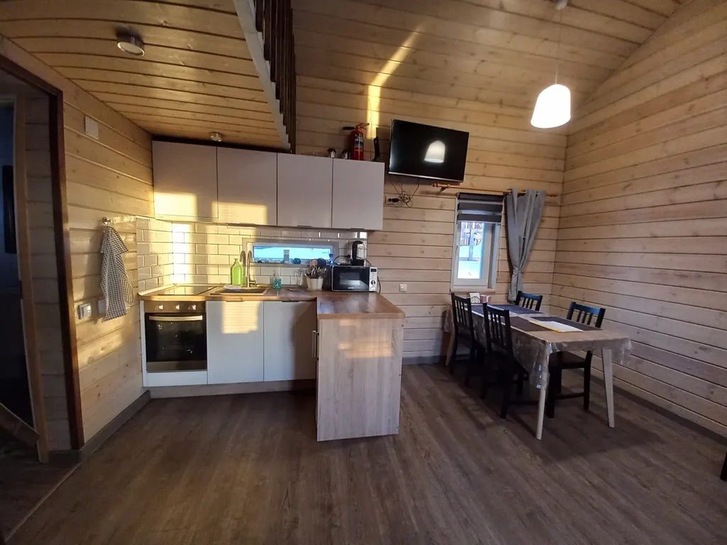 Финнский домик у скалы