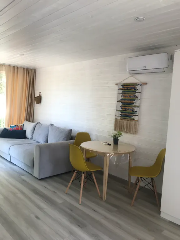 Коттедж Дом возле озера с 2 террасами и отдельной спальней — аренда посуточно в Шунтук