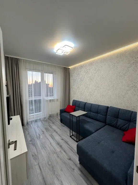 Уютная квартира с современным ремонтом в новом доме — аренда посуточно в Пионерский