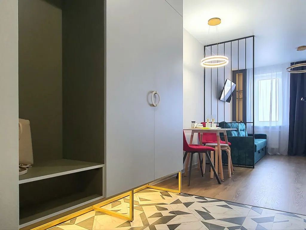 Уютная дизайнерская квартира с прекрасным видом из окна