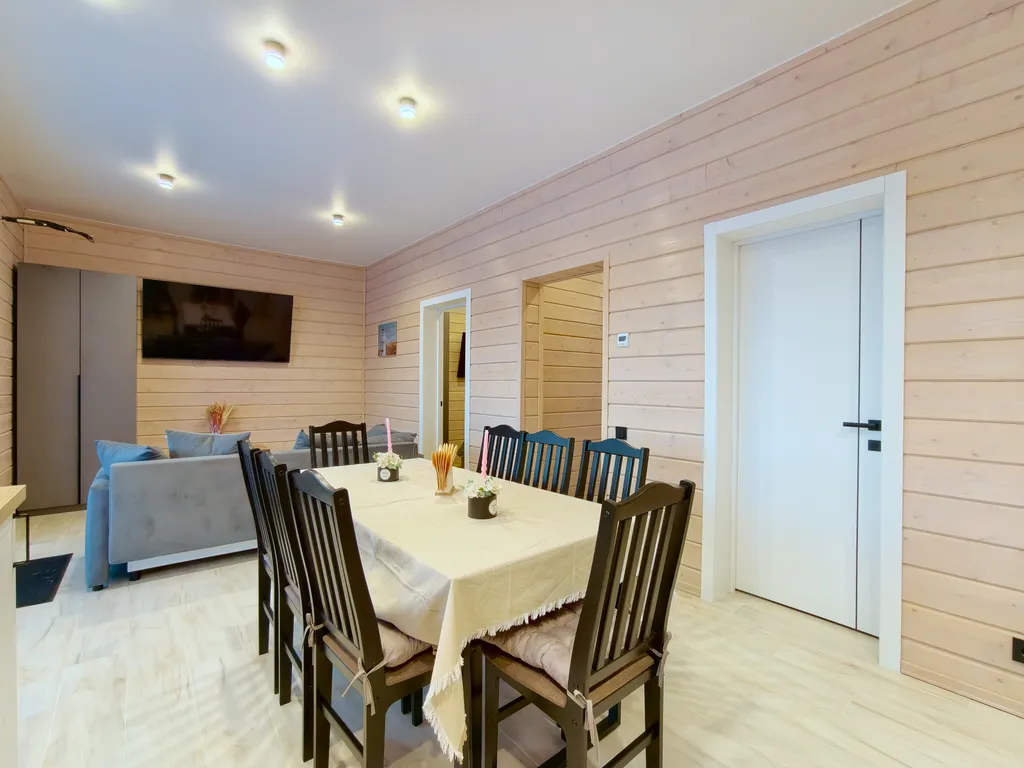 Коттедж Таунхаус на Красном озере — Светлое