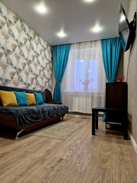 Отличная 2-комнатная квартира с ремонтом в центре города