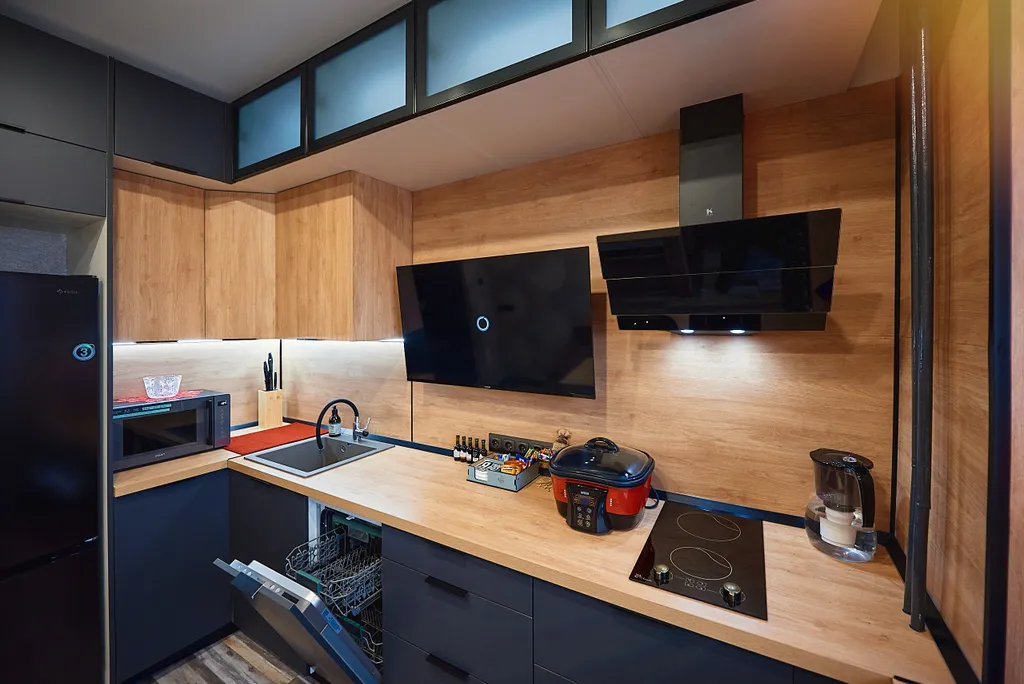 Capybara's style: центр, парящая кровать, тв-алиса, качель