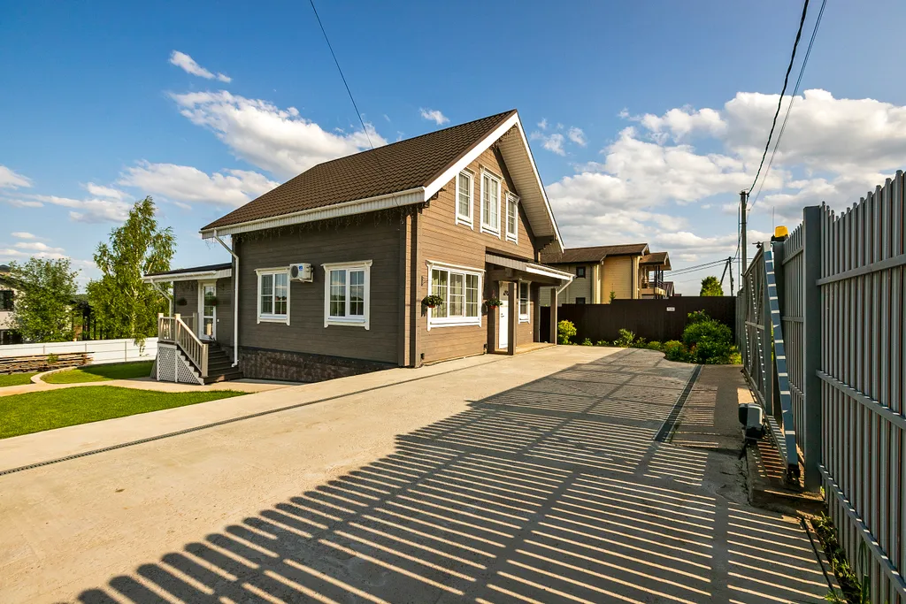 Дом рядом со склонами