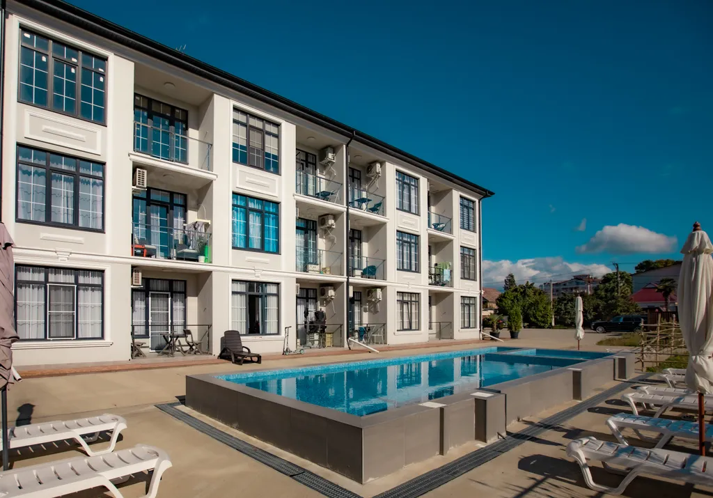 Уютная квартира с бассейном — аренда посуточно в Сириус