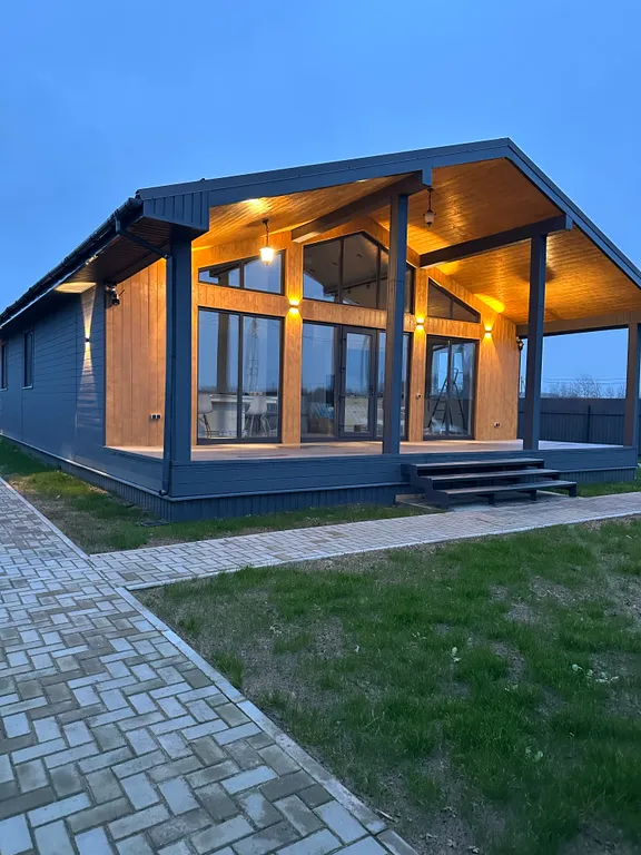 Дом в стиле шале у Москва-реки