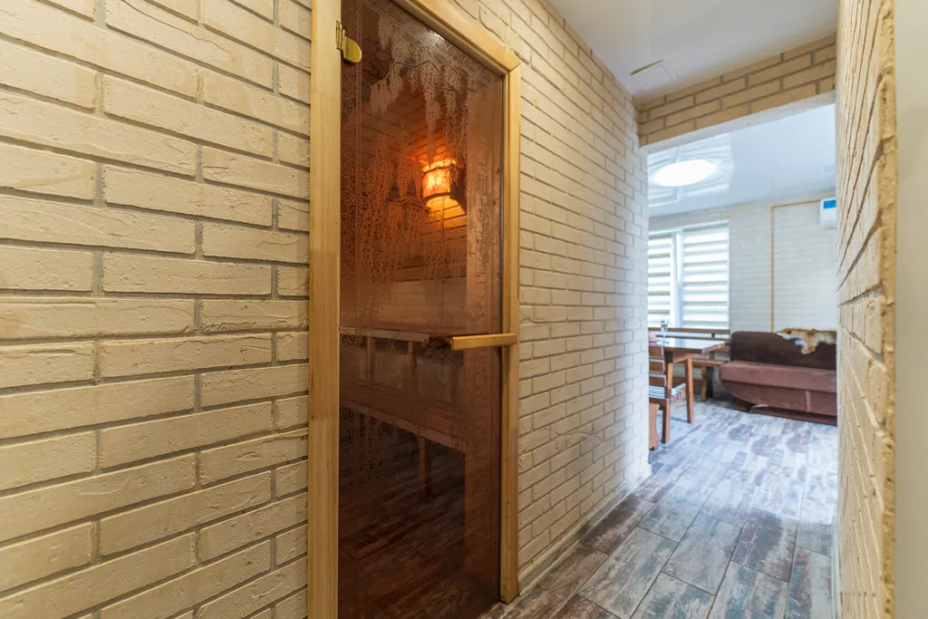 Дом с баней и бассейном