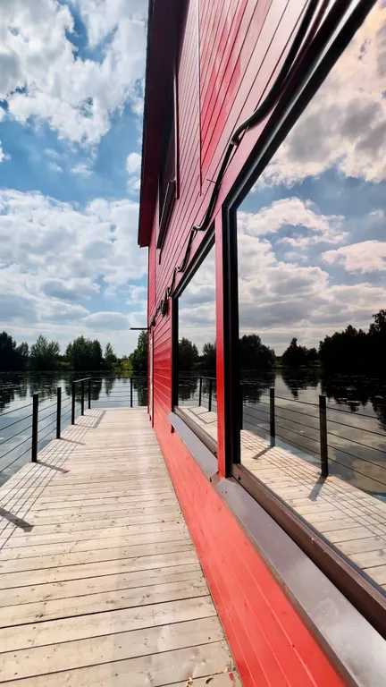 Коттедж Красный