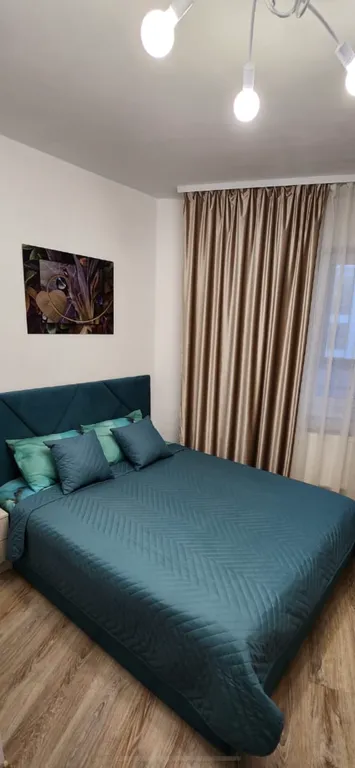 Стильная студия с балконом рядом с парком