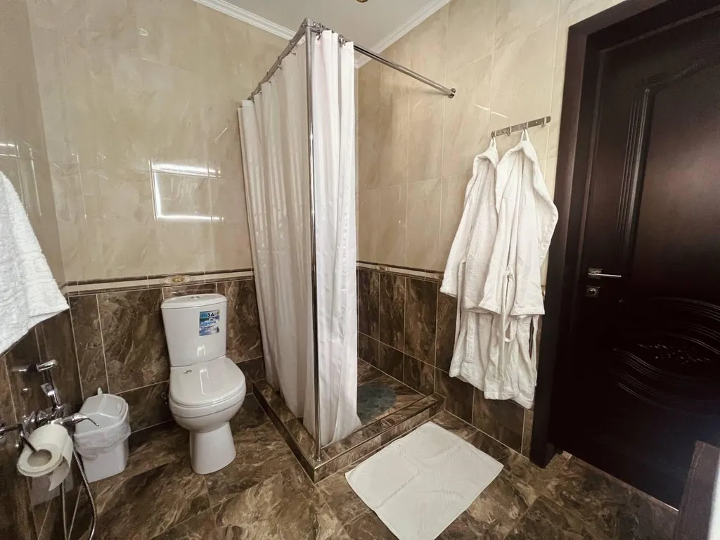 Шале с видом на горы и реку Moon House Arkhyz