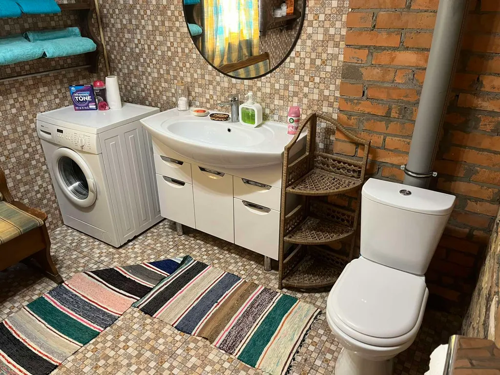 Часть дома с отдельным входом в центре города