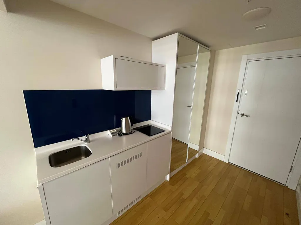 Апартаменты на первой береговой линии в апарт-отеле orbi city