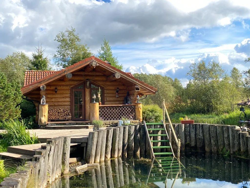 Большой дом у реки с баней в 2 часах от СПб