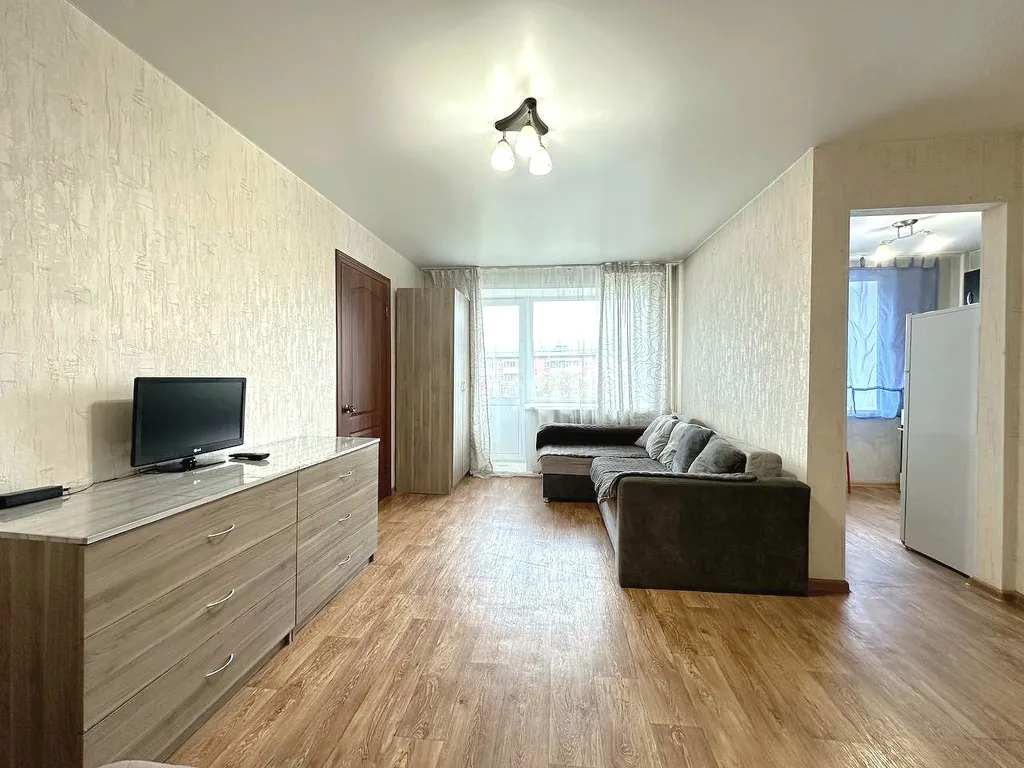 2-комнатная квартира в центре рядом с КУЗгту и РЕАцентром