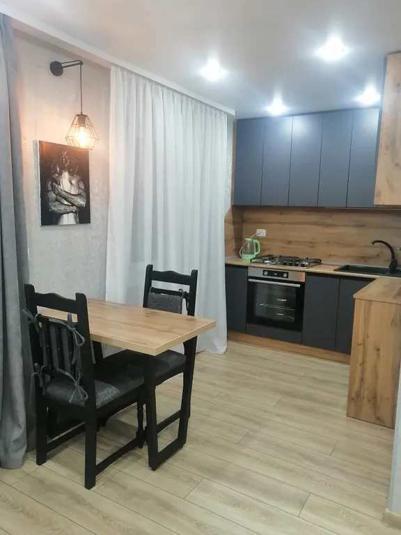 Уютная квартира в центре города — аренда посуточно в Губаха