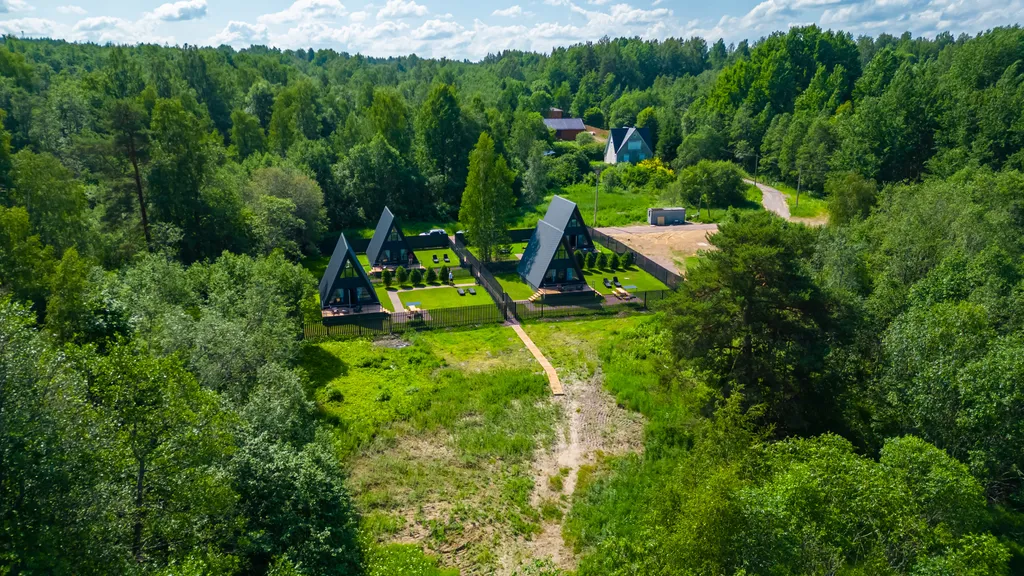 Коттедж Дом Лаунж на Красном озере — Коробицыно