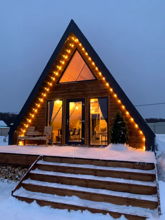 Дом А-фрейм треугольный шалаш в стиле логисты баней и купелью