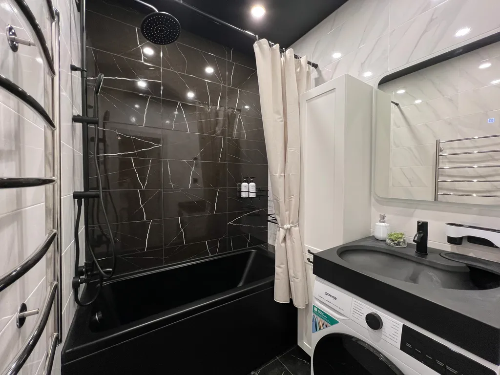 Стильная квартира с панорамными окнами